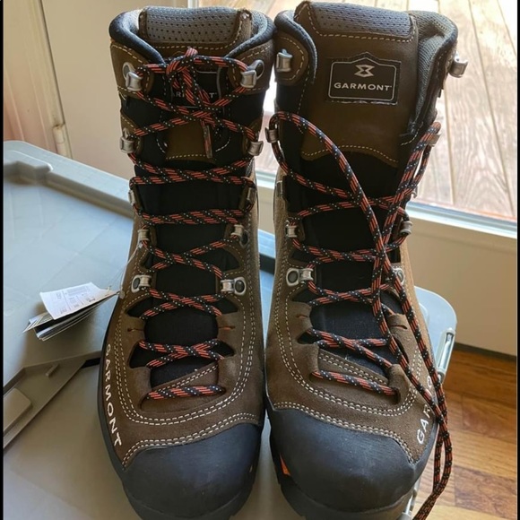 garmont Other - NWT Garmont Tower Trek GTX Caribou Hiking Boots, size 10